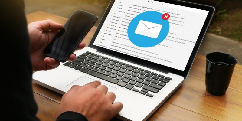 Hỗ trợ qua email cho vấn đề phức tạp
